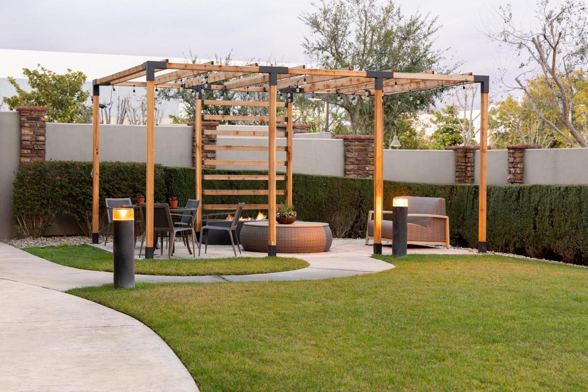 Hotel Courtyard By Marriott Ontario Rancho Cucamonga Extérieur photo