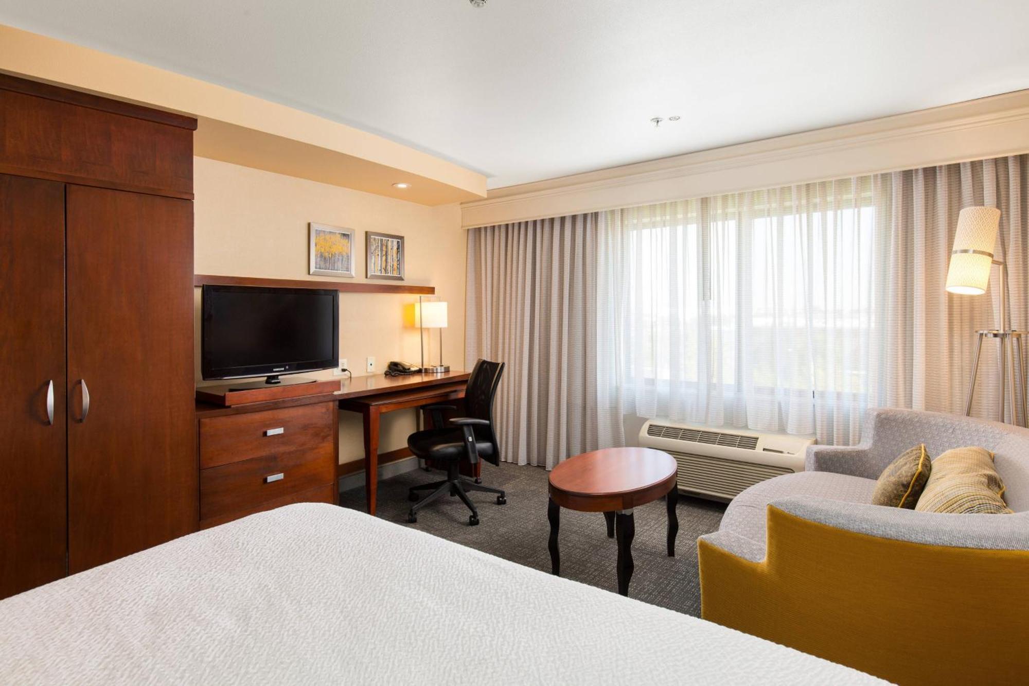 Hotel Courtyard By Marriott Ontario Rancho Cucamonga Extérieur photo