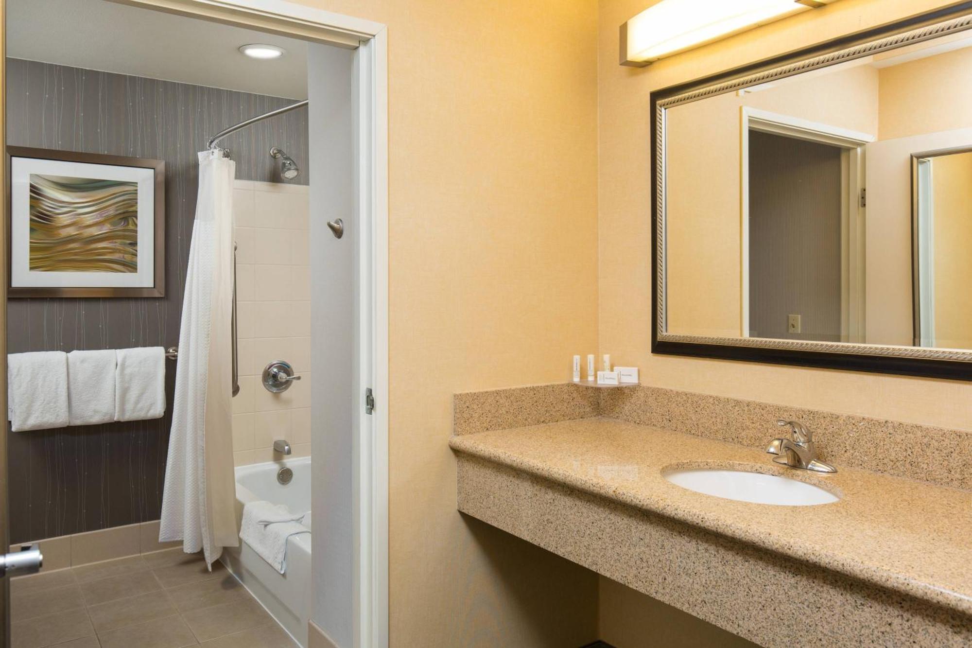 Hotel Courtyard By Marriott Ontario Rancho Cucamonga Extérieur photo